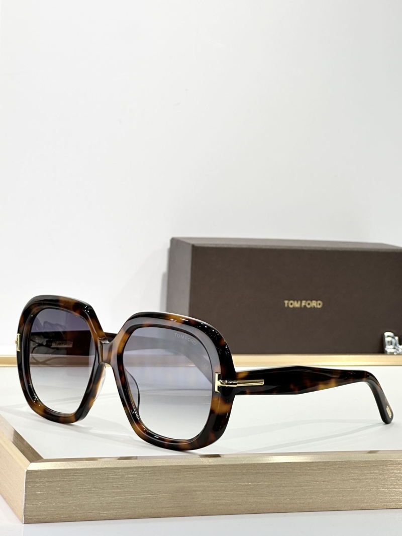 TOM FORD